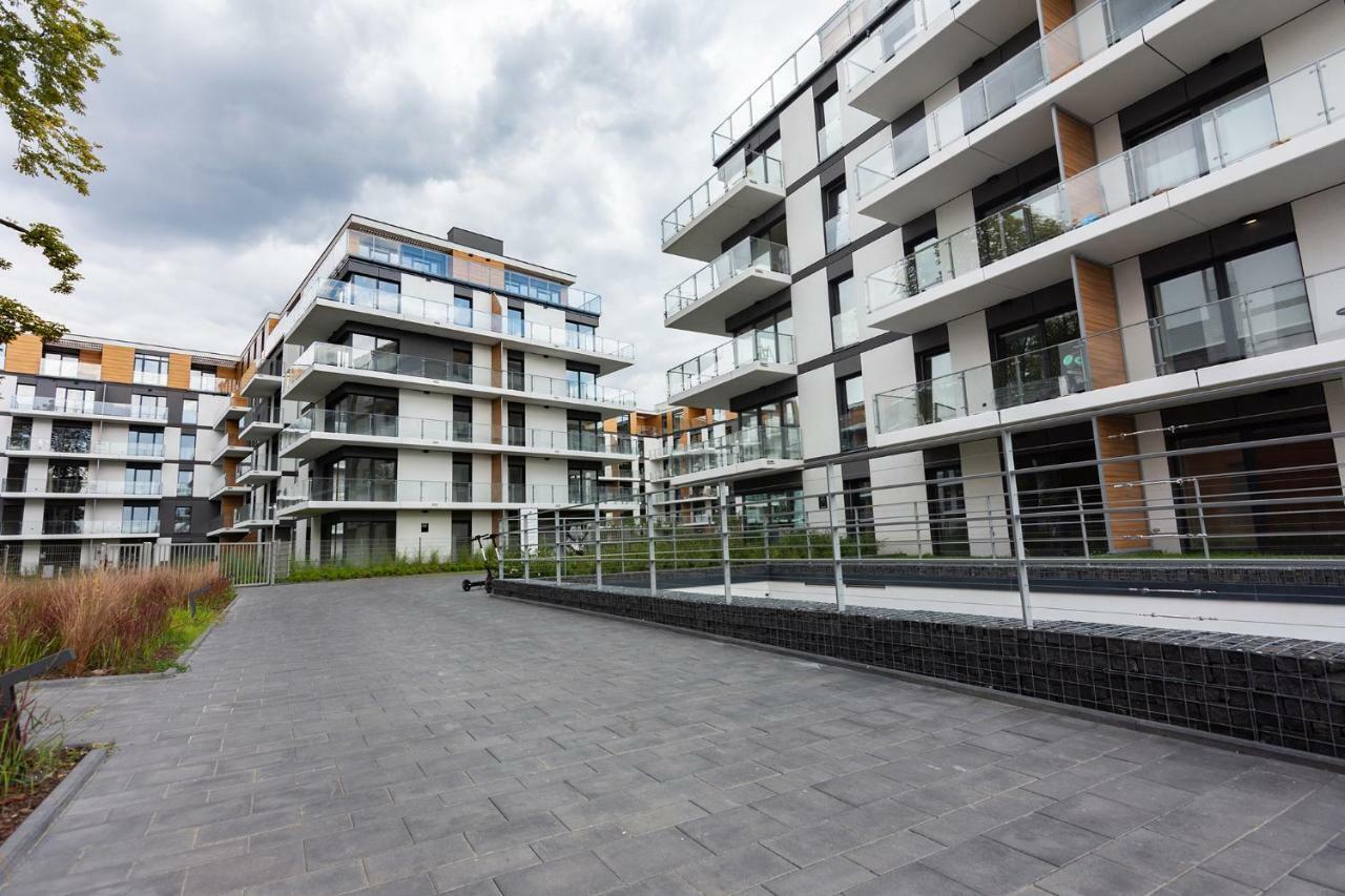 Novum Apartment With Parking Krasków Εξωτερικό φωτογραφία